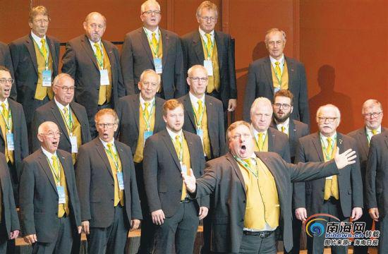 奥地利宫堡茨克尔亨男子合唱团为观众带来精彩演出。
