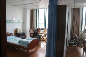 深圳已建成养老床位1.2万余张，市老龄综合服务中心等在推进